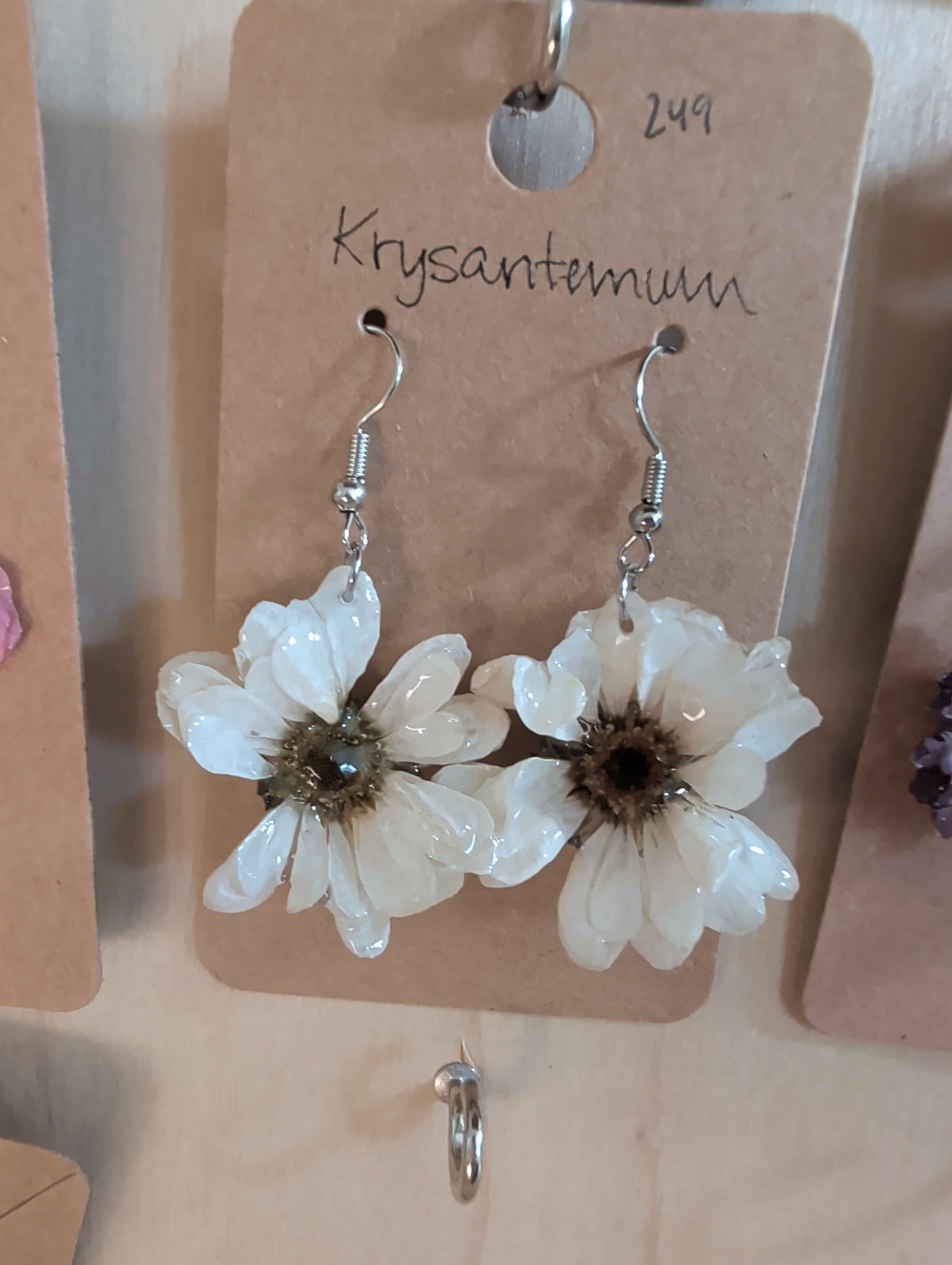 Hängande vit Krysantemum
