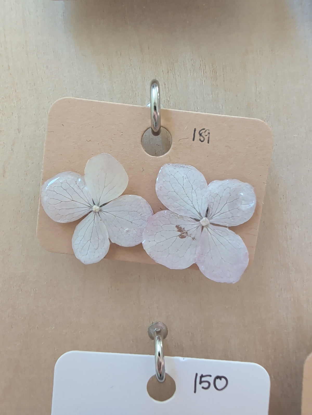 Studs vit Hortensia